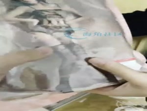 海角乱伦大神妈妈的丰乳肥臀 最新作老妈换上情趣内衣大喊儿子的鸡巴太大了，直接后入灌精