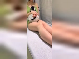 漂亮肉丝大奶美女 好深插的好深 啊啊爸爸好受 在家被小哥哥无套输出