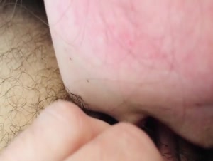 大阴蒂还是小鸡鸡 两边都包不住 口硬了磨磨豆腐也能解解馋