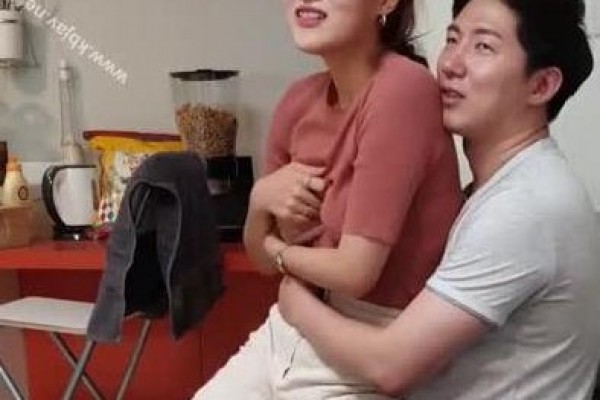 高端泄密流出泡良达人金先生 约炮99年极品美女李智恩