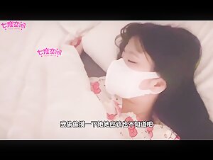 楚楚动人灵动大眼气质美少女▌小敏儿▌爆肏熟睡中的女室友 圆润蜜桃臀青春胴体 内射蜜穴淫白精液