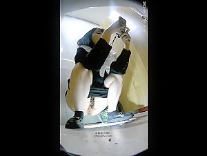 商场女厕全景偷拍多位年轻小姐姐的丰满大肥鲍