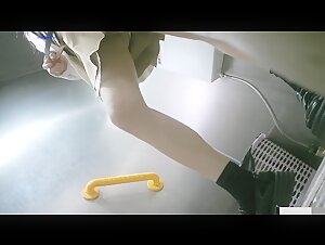 十月最新流出国内厕拍大神潜入师范学院附近公厕 正面全景露脸偷拍换完衣服蹲下撒泡尿的多毛美女