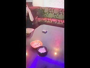 我最喜欢的情侣自拍大学生来大姨妈都要闯红灯做爱