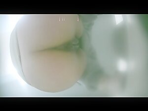 私房十二月最新流出大学城附近女厕 全景后拍又名 针织厂女厕偷拍羽绒牛仔裤美女人美逼嫩