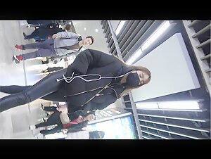 女厕近距离拍高颜值皮裤小姐姐菊花括约肌夹的真紧