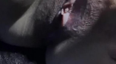 真实拍摄地下车库捡S身材超棒醉酒妹子 喝多了弄到车上各种玩弄 无毛小穴干净很漂亮