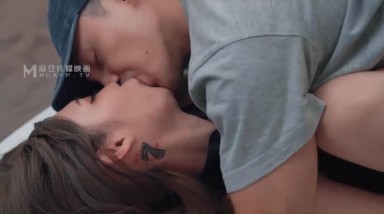 MD0101雪千夏.国风旗袍.十一月国潮来袭.旗袍诱惑情欲交织.麻豆传媒映画原创中文收藏版