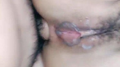 极品身材长发妹子，奶头可以挤出奶，无套爆菊花近距离完美快速抽插蝴蝶逼很美完美对称