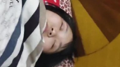 网友投稿 迷操表姐 嘴里发出轻微呻吟声 就是没有反应 鲍鱼真肥美 1080P高清