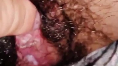 网友自拍 迷玩亲姐姐 真不敢操 只能偷偷录一段以后撸管用 没想到姐姐逼毛这么茂盛 里面好粉嫩 1080P高清原档