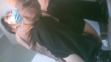 私房三月新流出厕拍精品全景高清广角厕拍❤️〔极品大号居多〕眼镜妹拉臭臭把内裤弄脏了仔细擦拭1080P高清