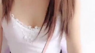 网红刘婷剧情演绎勾引诱惑正在晾床单的陌生男啪啪，