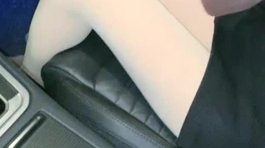 野外车震玩的就是刺激黑色超短裙女孩车里裙子聊起来漏出美逼手指头扣出爱液兴奋的叫着要操操