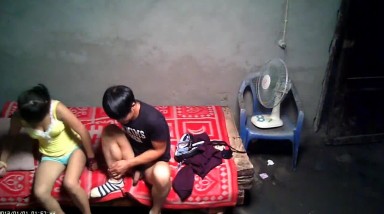 黑客破解监控偷拍 广州城中村老巷子里的性交易 小伙真没用3分钟就完事