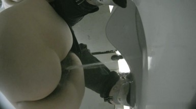 五月新流出国内厕拍大神潜入纸箱厂女厕全景后怕❤️女工尿尿裤袜长靴美女逼逼还挺嫩的4K高清无水印