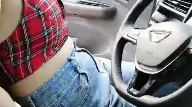 開車到鄉下勾引幹農活的大哥,找個無人地打野戰,飛來艷遇,大哥說城裏人真會玩