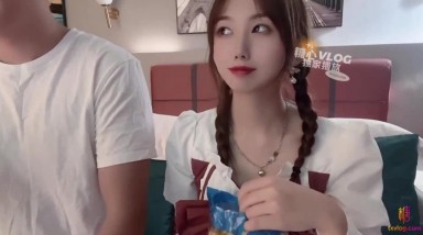 超人气爆乳网红美少女小桃酱 18岁对肉欲的渴望被学长骗到酒店要挟强干