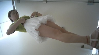 7月新流出原版电子厂 为什么上个厕所把衣服都接脱光了