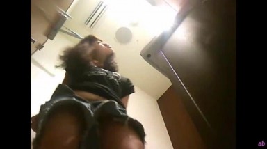 西餐厅女厕各种角度盗摄酒足饭饱的漂亮女人们