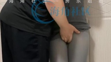 强奸后续 美女房东姐姐无防备拍抖音 被我按在床上狂肏两炮 最后没忍住内射 甩了我一巴掌