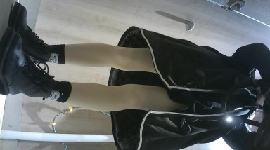 奶茶店女厕 不穿内裤清纯校花妹 真想摸摸被小嫩穴冲开的一撮长毛