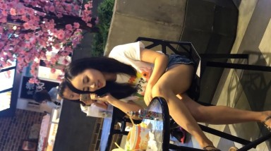 女厕厕拍系列跟踪偷拍公司办公室年轻的文员嘘嘘 阴唇被公司经理搞黑了