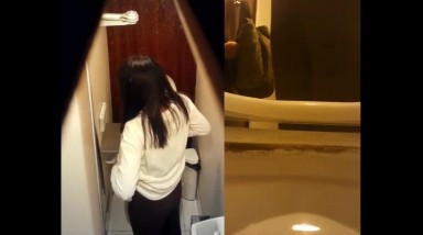 女厕偷拍系列八月新流秘密花园系列 西餐厅高级坐厕双视角偸拍气质职场白领女佳丽大小便第五部