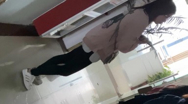 大神潜入写字楼女厕厕拍 偷拍三位美女 都是肥美的馒头逼 细小的逼洞迷死人