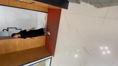 美容院女厕厕拍尾随打扮时髦的三位女医师上厕所 唇肉粉嫩 鲜红欲滴的肉核 让人血管喷张