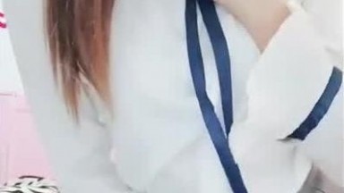 011最近非常火爆的网红鹿少女清纯学妹制服极度诱惑呻吟超刺激